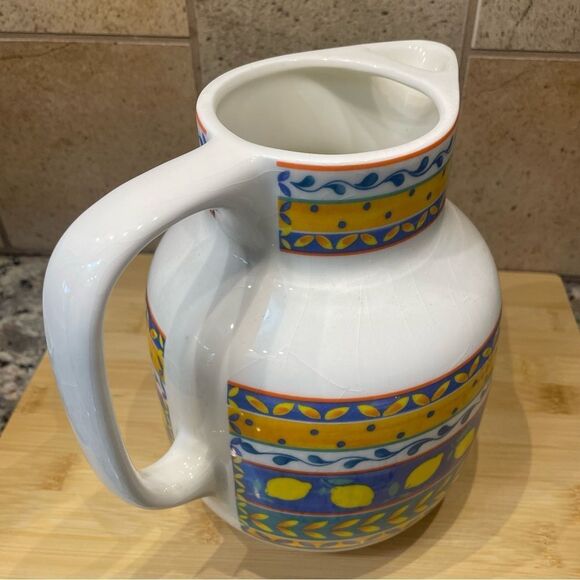 Furio Home Portugal Ceramic 64 oz Pitcher - Picture 4 of 7